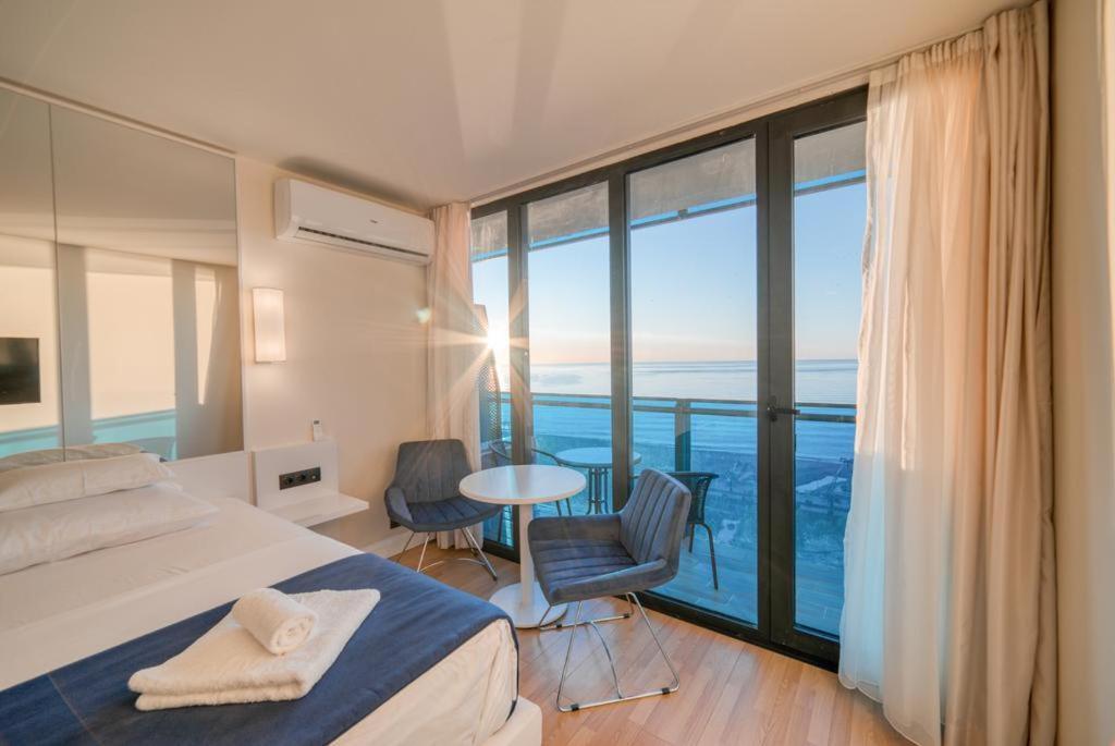 Orbi Hotel บาทูมิ ภายนอก รูปภาพ